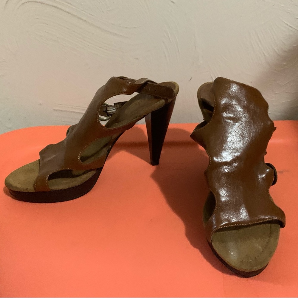 Size 8 rue 21 brown high heel sandals